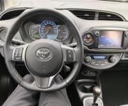 Toyota yaris III phase 2 1.5 vvti hsd eh hybrid 100h e-cvt 100 ch dynamic